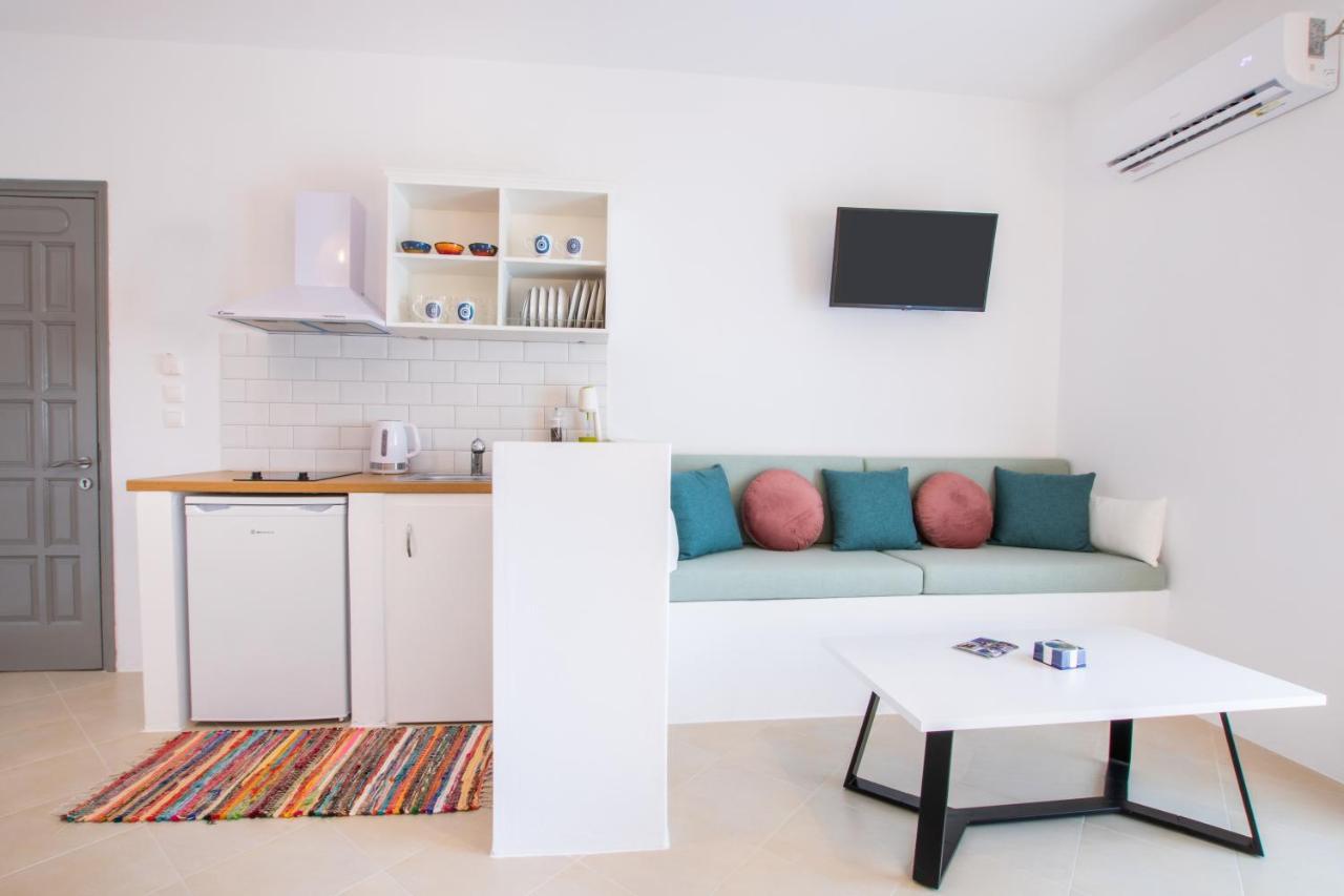 Anemos Guest Apts Karpathos Exterior photo